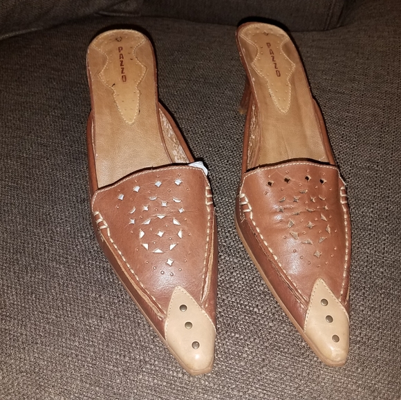 Shoes - Picture 5 of 7